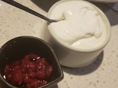 覆盆子果酱酸奶-半山腰·云南菜(侨福芳草地店)