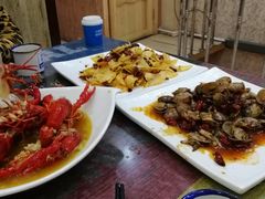 -扒虾小妹儿麻辣海鲜(宏图街店)