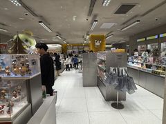 -泡泡玛特POPMART(蓝色港湾店)