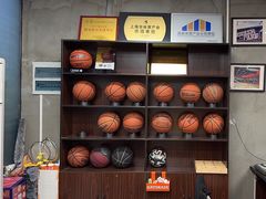 -洛克公园·篮球·足球·羽毛球(莘庄店)