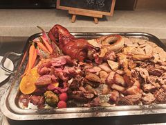 -元一希尔顿酒店·鲜切牛肉火锅禅自助餐厅