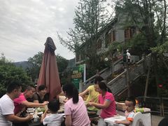 -楠柏弯休闲山庄(梨花溪店)