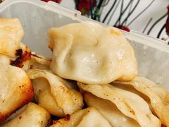 -黄阿姨锅贴大王(万航渡路店)