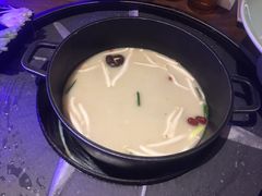 -三人行骨头王火锅(长寿店)