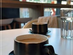 靠窗位-德南面包房(尚都店)