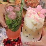 和喜欢的人一起吃饭，连空气都会变得浪漫！