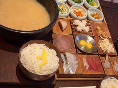 -银米·云南传统过桥米线(双廊黑金冠店)