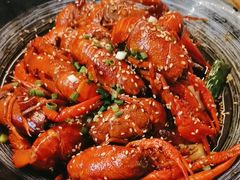 -肥肥虾庄·金牌油焖大虾(汉街SKP店)