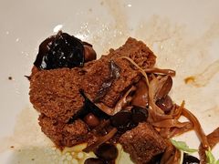 -滩外滩·本帮江浙菜(新天地店)