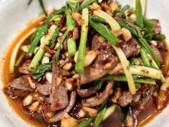 -费大厨辣椒炒肉(高铁吾悦广场店)