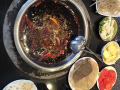 -重庆风光老灶火锅城(同德广场店)