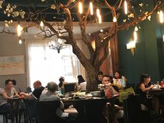 大堂-梧桐树下(云锦世家店)