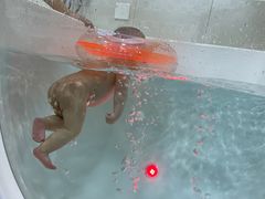 -蓝鲸奇亲子游泳俱乐部