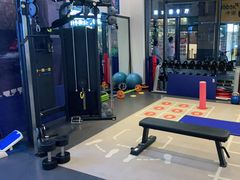 -思迈威健身(积玉桥万达店)