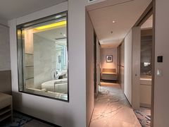 -上海漕河泾万丽酒店
