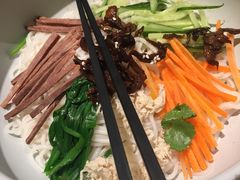 -云海肴·汽锅鸡·云南菜(天山百盛优客店)