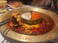 -哥老官重庆美蛙鱼头(虹口龙之梦店)