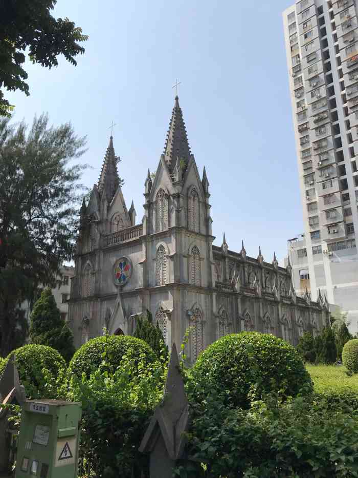 霞山天主教堂-"今天离开湛江,走之前到霞山天主教堂来看看.