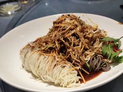 -奎屯友好时尚购物中心