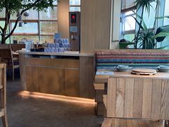 -蜜桃餐厅·伴山(湖滨商业街店)