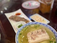 白汤面底-同得兴 Since·1995 传统苏式面馆(嘉馀坊店)