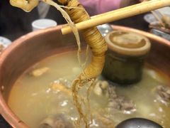 -朴小妹人参鸡汤火锅(长白山万达店)
