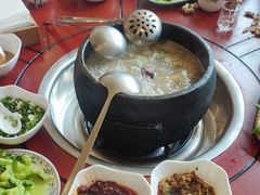 -鲁朗纳麦石锅鸡庄园