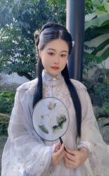 -一揽芳华汉服旗袍体验馆(拙政园店)