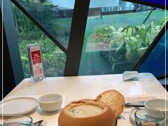 靠窗位-港丽餐厅(高德置地店)