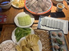 -城墙拐拐火锅(三峡广场黑金冠店)
