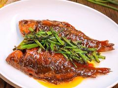 阿婆葱烧酥鲫鱼-青岛香格里拉·香宫中餐厅