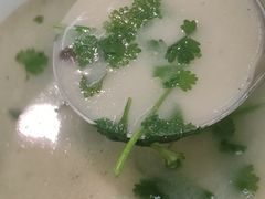 鲫鱼鸡蛋胡椒汤-正宗鸡饭粤香酒家(朱村店)