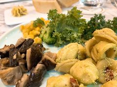 -La Mer Restaurant & Lounge