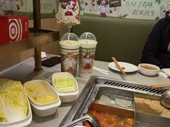 -海底捞火锅(新松江路生日主题店)