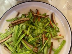 -眷江南之小蓝鲸(王府大街店)