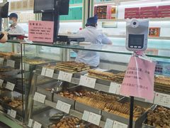 面包甜点陈列柜-上海哈尔滨食品厂(淮海中路店)