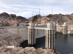 -胡佛水坝