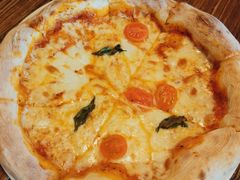 玛格丽塔基本披萨-La Tavernetta(Bar à Vin)(乌鲁木齐路店)