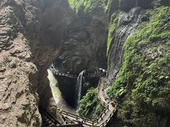 -龙水峡地缝景区