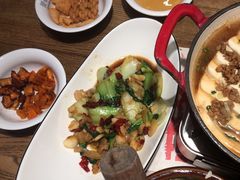 -爱碗亭·鲜炒湖南菜(壹城中心店)