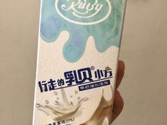 乳贝小方冰淇淋-红宝石·鲜奶小方(丰庄店)