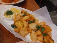炸什锦海鲜沙拉-Mercato莫卡多露台餐厅与酒吧(K11店)