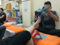 -郑远元专业修脚房(商乐店)