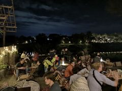 -乌托邦酒吧和餐厅