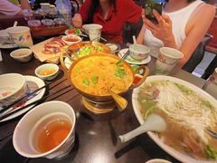 -大头虾越式风味餐厅(光明广场店)