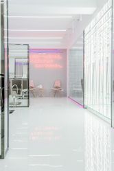 -SWANK SALON