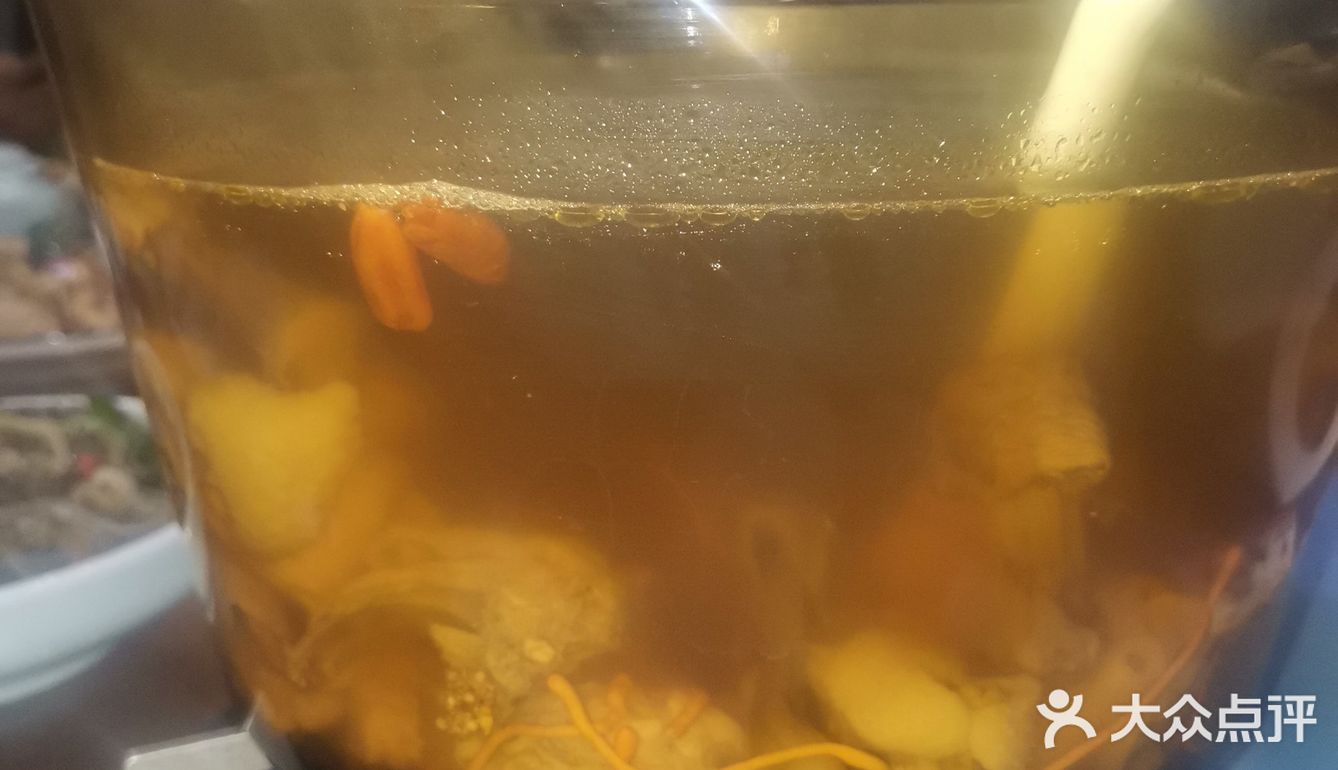 兴福镇“幸福镇”上的餐饮珍珠