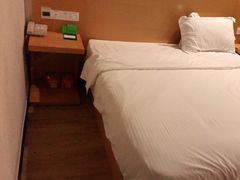 -格美酒店(合肥南站罍街朱岗地铁站店)
