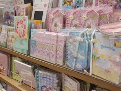 -名创优品(海珠乐峰广场店)