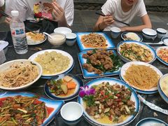 -四方小吃·白族庭院餐厅